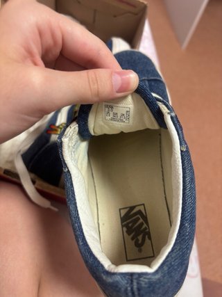 Vans Old Skool Denim con parches es la talla 34 !!
