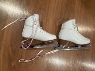 Patines de Hielo Blancos