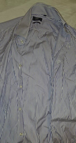 3 camisas marca Tommy, Pedro Hierro y Hugo Boss