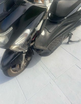 Sym GTS 125 EVO Maxi Scooter Negra