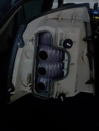 Pilotos traseros derechos desgastados Opel Astra G