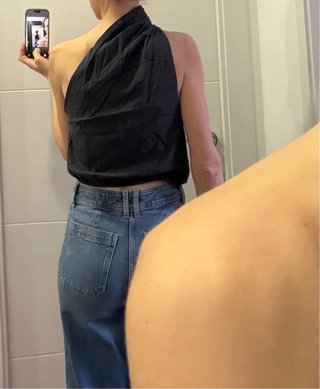 Top asimétrico nudo negro talla S