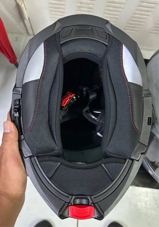 Cascos de moto marca NOX y MT Helmets