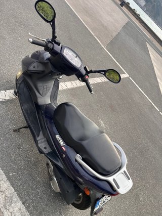 Kymco Bet & Win 125cc Scooter Azul Oscuro