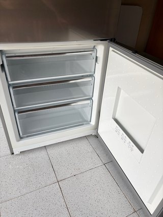 Nevera Bosch KGN49H70