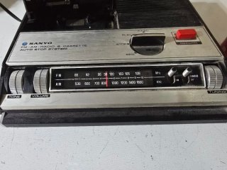 Radio Cassette Sanyo FM/AM