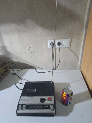 Radio Cassette Sanyo FM/AM