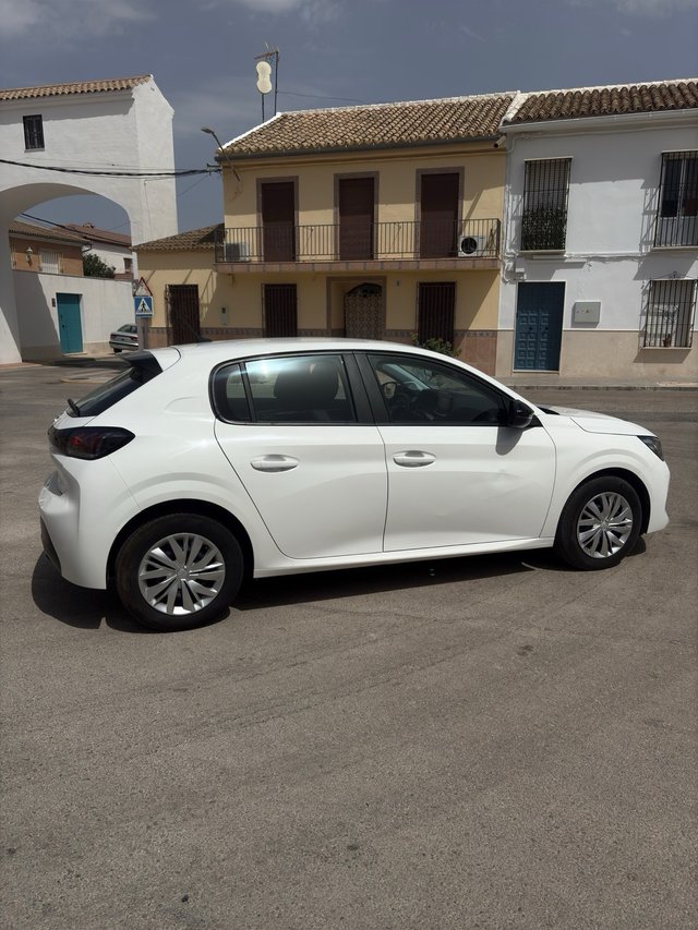 PEUGEOT 208 1.5 BlueHDi 100 CV | 99.000 KM | GARAN