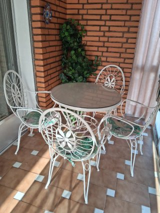 Mesa y 4 Sillas Terraza Metal y Cristal