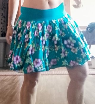 Falda corta H&M T.42