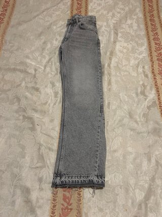 Pantalón vaquero flared jeans gris