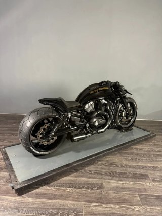 Harley-Davidson V-Rod Negra