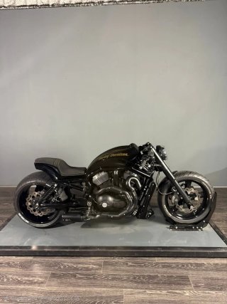 Harley-Davidson V-Rod Negra