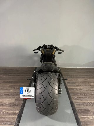 Harley-Davidson V-Rod Negra