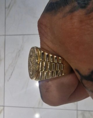 Anillo Sello Oro 18k Dólars con circonitas