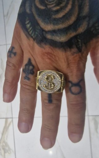 Anillo Sello Oro 18k Dólars con circonitas