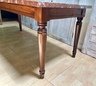 MESA AUXILIAR CON MÁRMOL