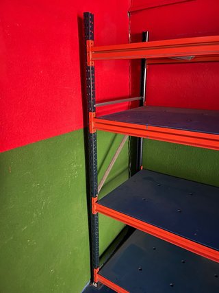 Estantería industrial metálica