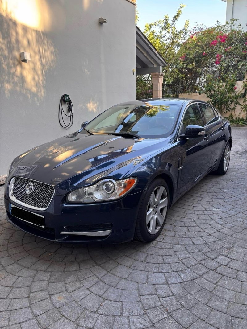 Jaguar XF 2.7 V6 Diesel (204 CV) – Impecable estad - foto 1