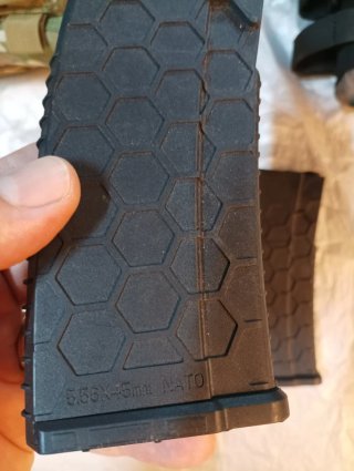 Chalecos tácticos y cargadores airsoft