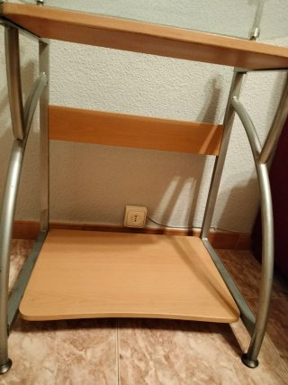 SE REGALA Mesa escritorio cristal y madera