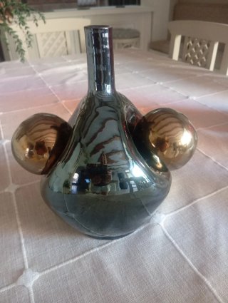 Jarrón de ceramica dorado y gris