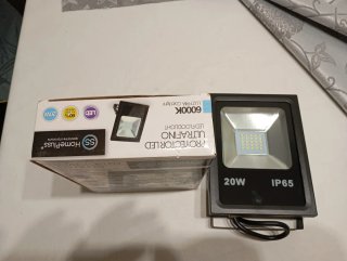 Proyector LED HomePluss 20W IP65