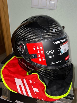 Casco LS2 Vector 2 Carbon Brillante Talla XXL