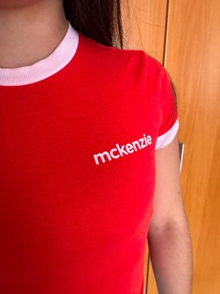 Camiseta McKenzie Roja y Rosa Talla S