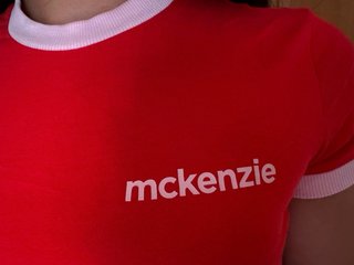 Camiseta McKenzie Roja y Rosa Talla S