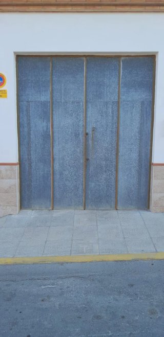 Puerta de garaje metálica