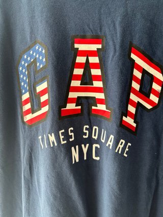 Lote 2 Camisetas Champion y Gap Talla L