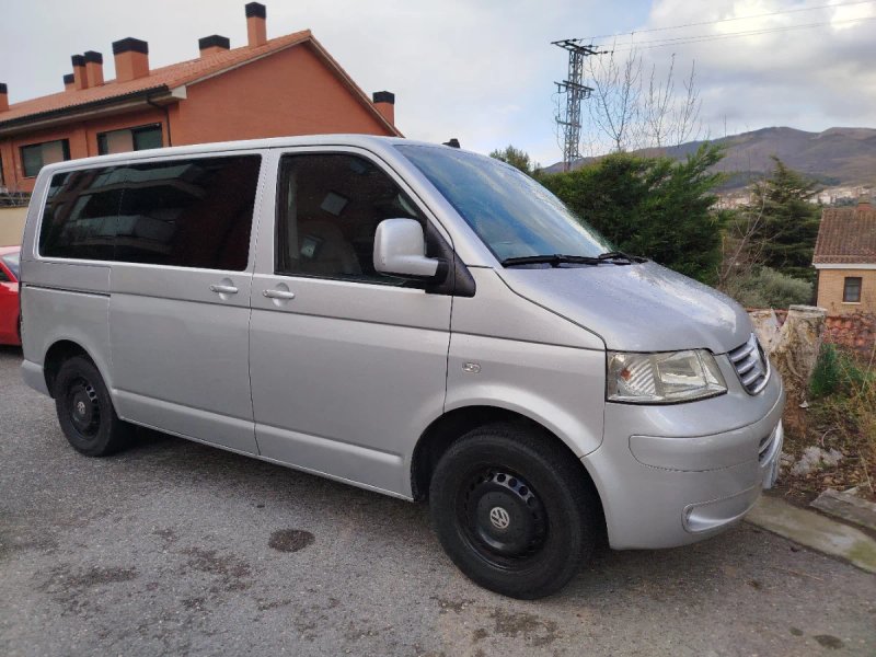 Volkswagen Caravelle 2004 - foto 1