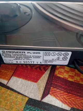 Giradiscos stereo Pioneer PL-225