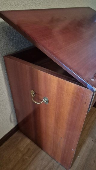 Escritorio madera elevable con cajones