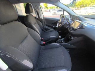 Peugeot 208 2017