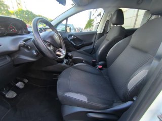Peugeot 208 2017