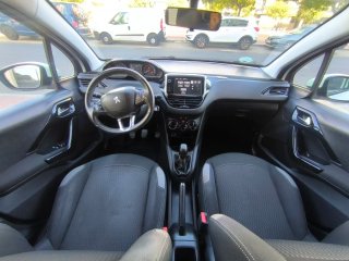 Peugeot 208 2017