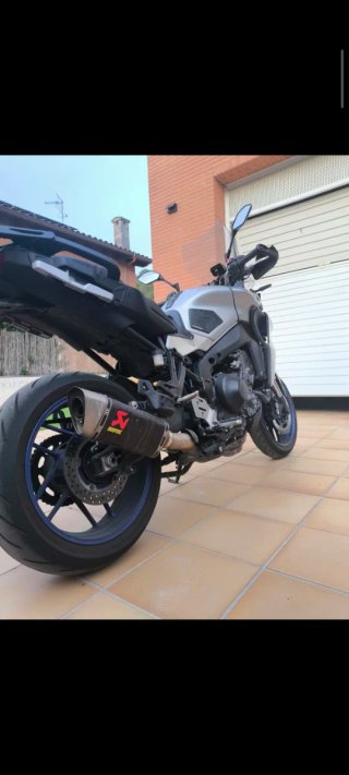 Yamaha Tracer 9 GT Plata y Azul