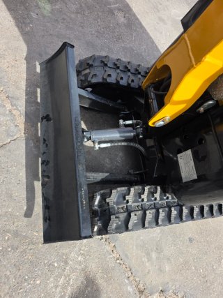 Miniexcavadora JPC HT12 con cabina