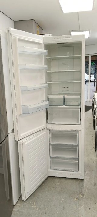 NEVERA COMBI BOSCH NO FROST ENERGÍA A+