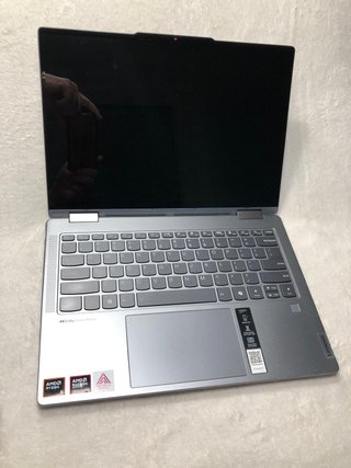 Lenovo Yoga 7 2 en 1 Gris
