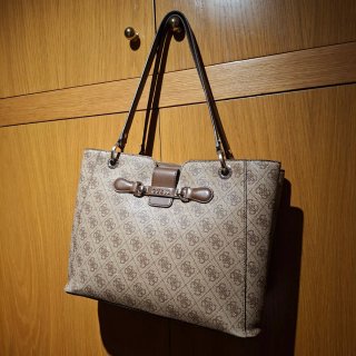 Bolso Guess Marrón y Dorado