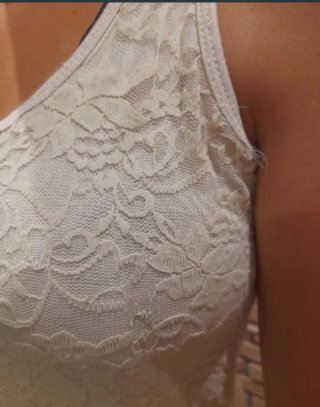 Camiseta encaje elástico suave beige