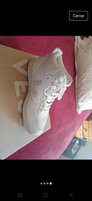 Zapatillas Veja Beige y Blancas