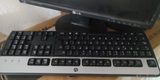 Monitor LG Flatron E1911 + Teclado