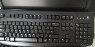 Monitor LG Flatron E1911 + Teclado