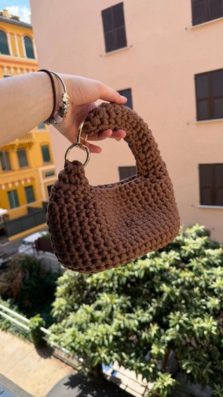 Borsa Hobo uncinetto marrone