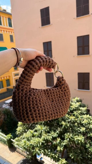 Borsa Hobo uncinetto marrone