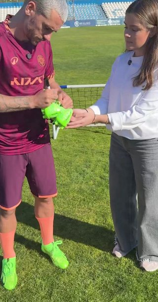 Botas Griezmann firmadas+Cromo firmado Le Normand